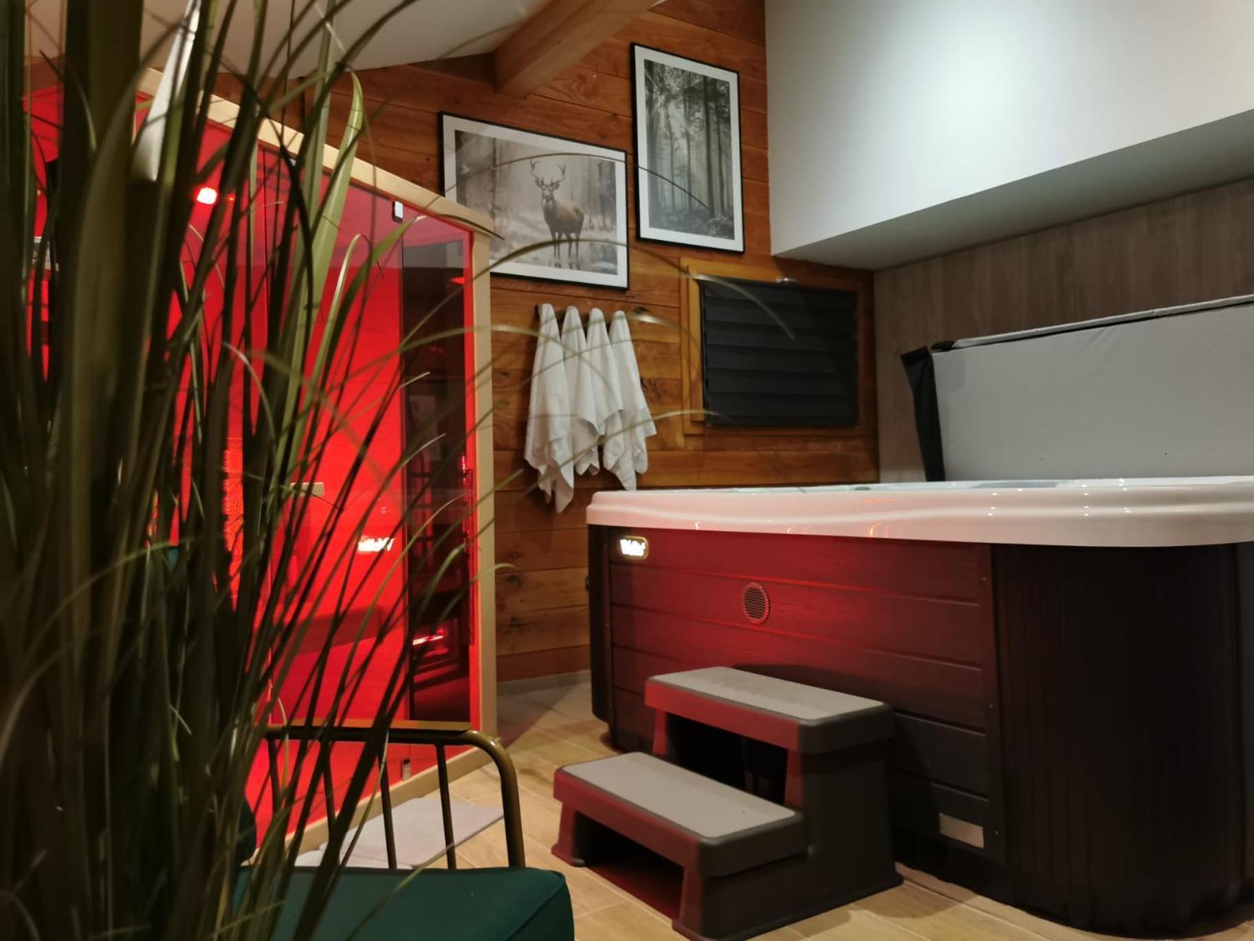 Le Chalet Du Pere Michel, Jacuzzi, Sauna, Jardin La Bresse Eksteriør bilde